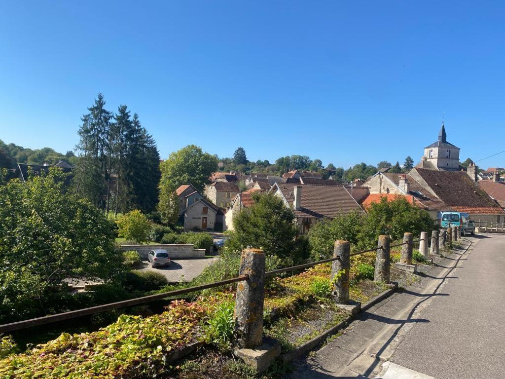 La Chambrette Bèze Exteriör bild